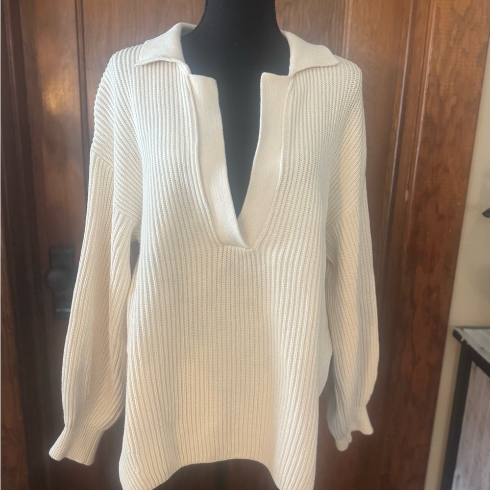 Rowie the Label Cream V-Neck Oversized Sweater